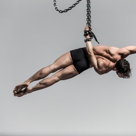 Male chain 9 — figure reference
